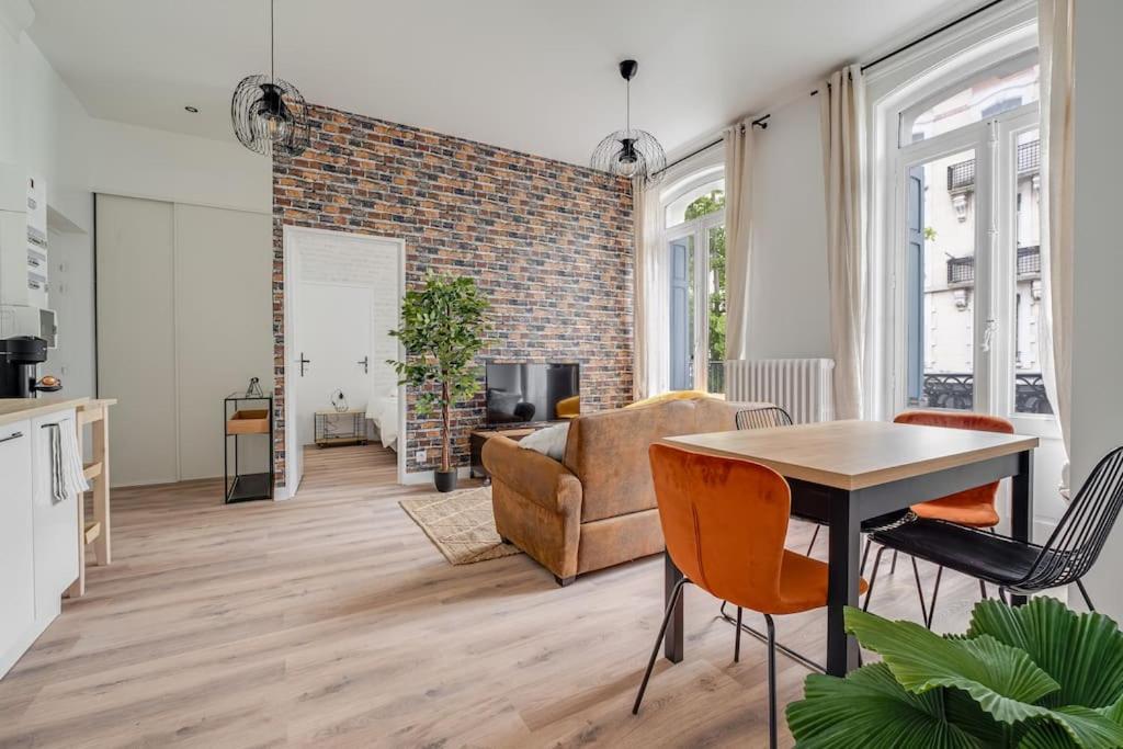 Grand Appartement «  City » Spacieux Et Moderne Saint-Etienne  Bagian luar foto